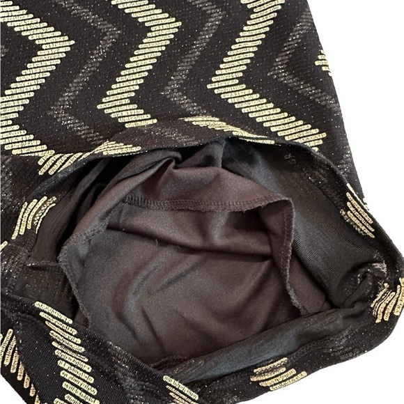 Lovely Day Black Cream Zigzag Print Sparkle Metallic Halter Midi Dress Size S - Picture 13 of 17